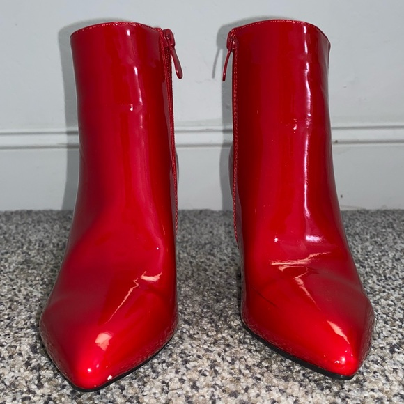 Dream Pairs Red Heeled Boots - Picture 7 of 10